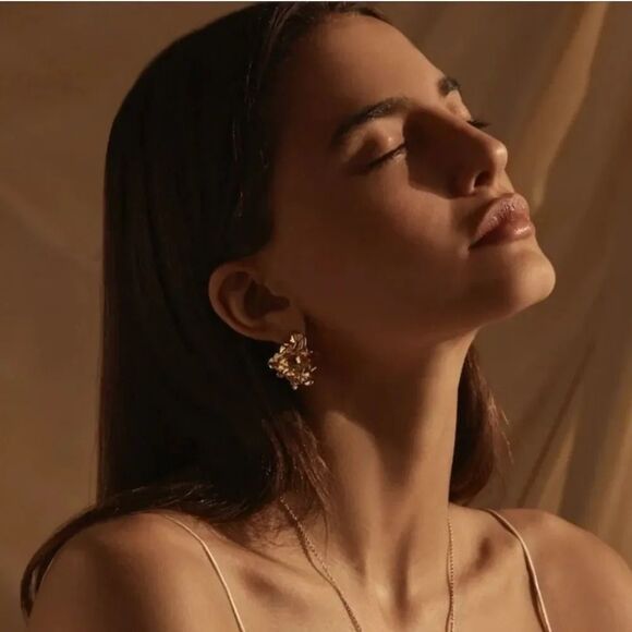 Amber Sceats x Revolve 24k Gold Plated Reese Post Earrings - Picture 4 of 4